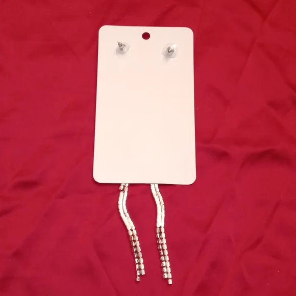 3XHP!! NWT Gorgeous 925 Silver Sparkly Long Curves Earrings! - Picture 8 of 9